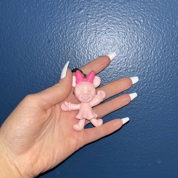 Pink Minnie Mouse plush Keychain - Picture 4 of 7